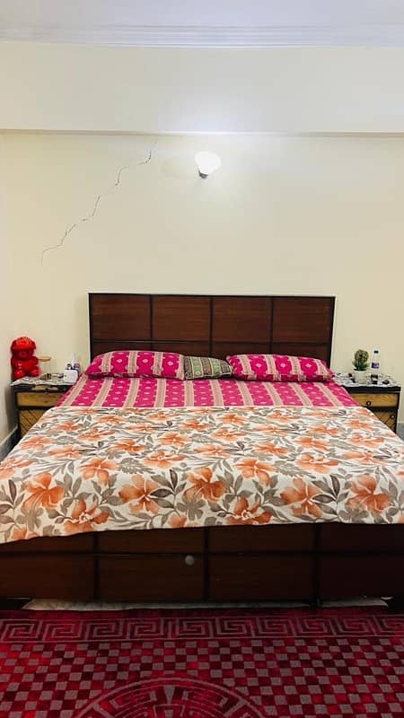 KingSize Master Bedroom on Margalla Road 4