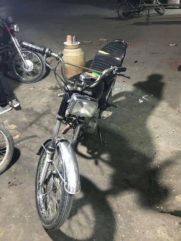 Honda 125 copy b avalebal h bike ke 1995 model ha 1