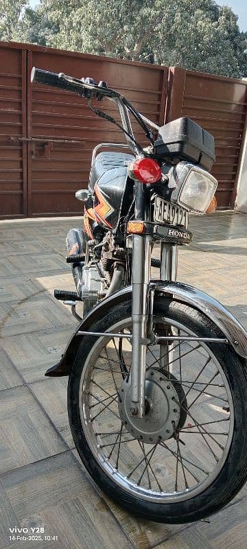 Honda CG 125, First Hand used, No long tour, only used for Dhai,Sabzi, 0