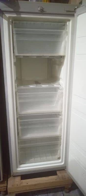 vertical kenwood freezer 1