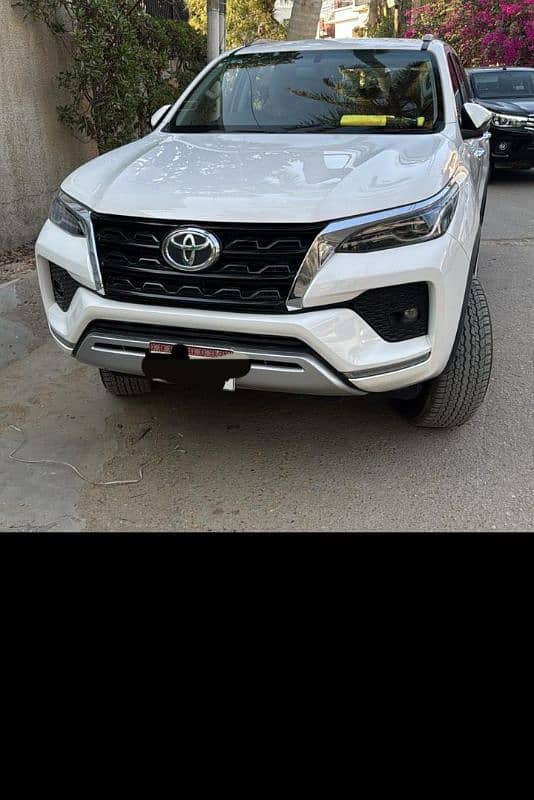 Toyota Fortuner 2022 4