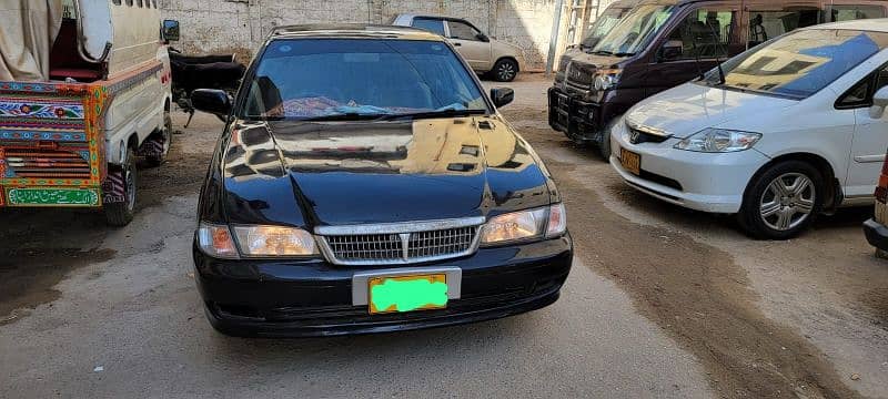 Nissan Sunny 2000 12