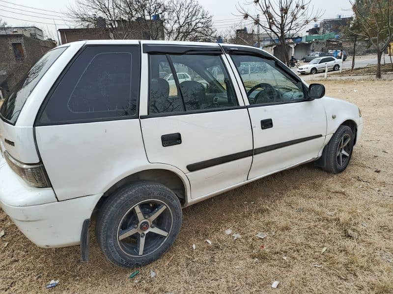 Suzuki Cultus 2011 6