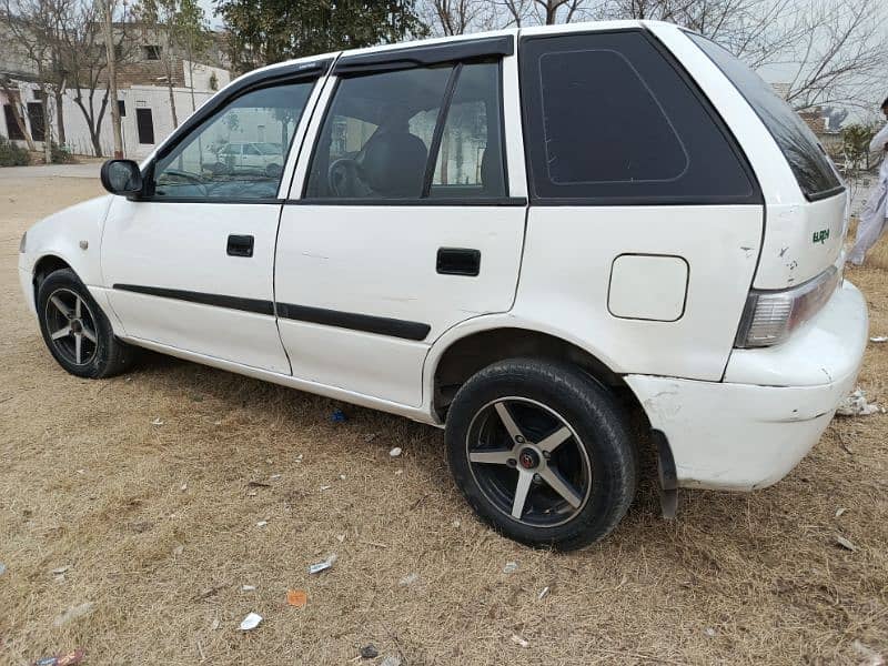 Suzuki Cultus 2011 7