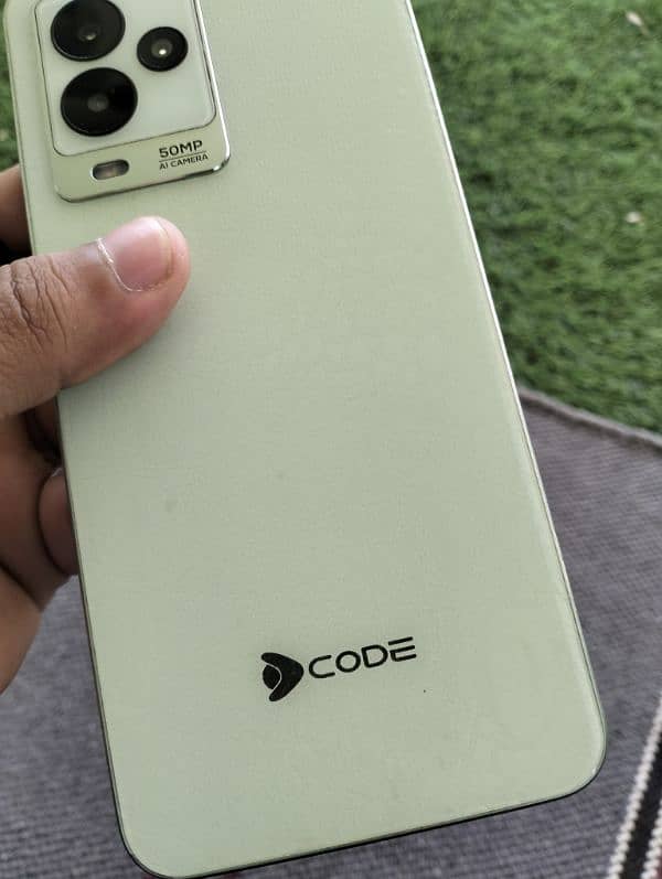 dcode bold 3 pro 8/128 1