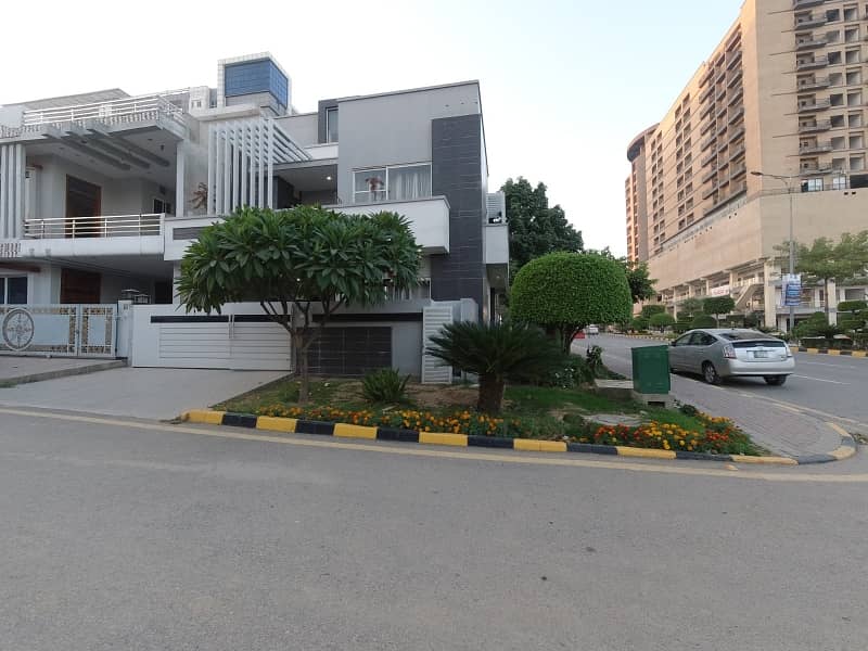 I Ma Direct Owner Of House. 8 Marla Corner Furnished Double Unit House Available. For Sale In Faisal Town F-18 On Main Double Road Islamabad. 1