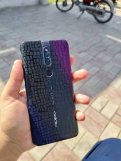 Oppo F11 pro.  6GB +128GB