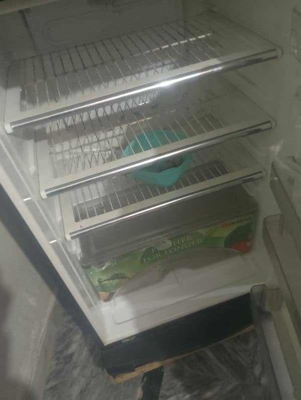 Dawlance refrigerator for sale  good condition 3