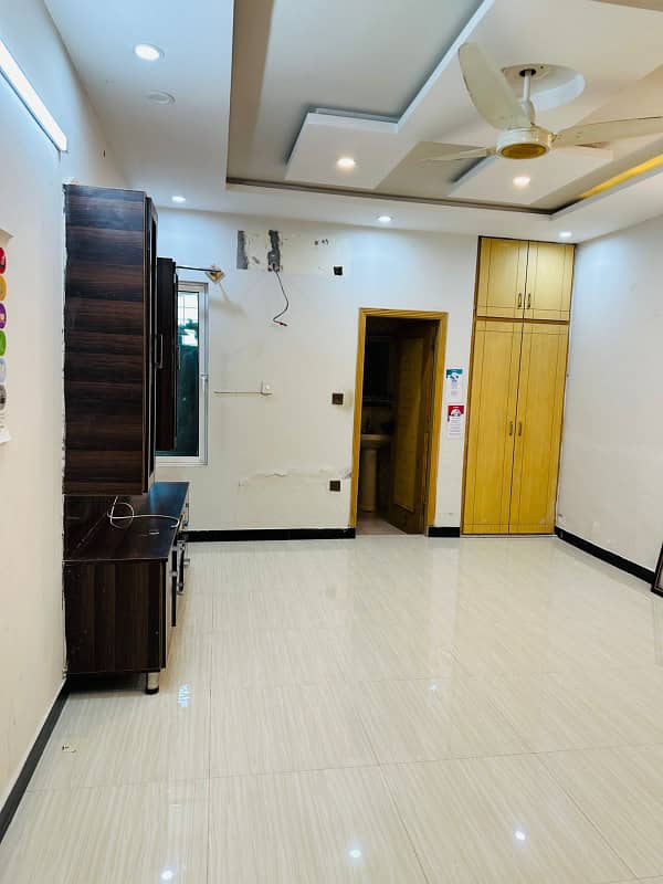 Spacious Prime Location Upper Portion Is Available For rent In Ideal Location Of Gulraiz Housing Society Phase 2 16