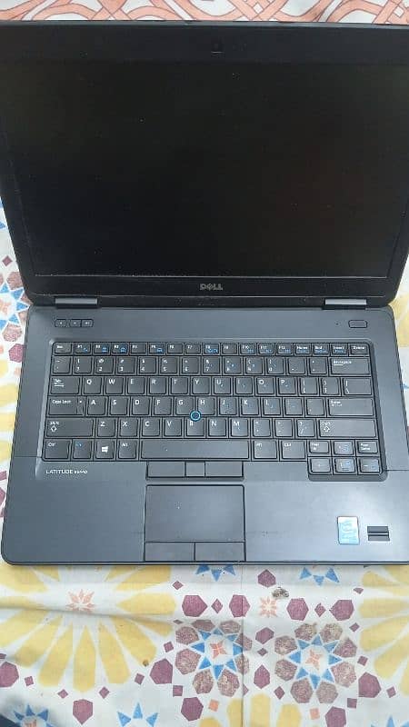 laptop Dell core i7 4th generation Nivida GeForce GT 720m tree 3