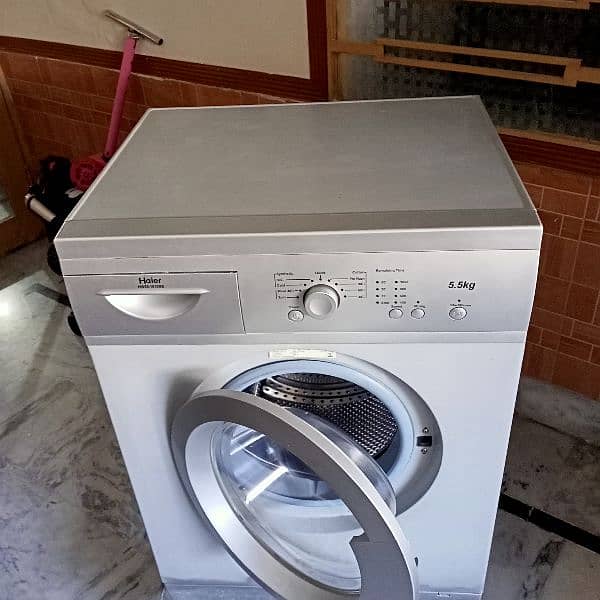 Haier fully automatic washing machine. 2