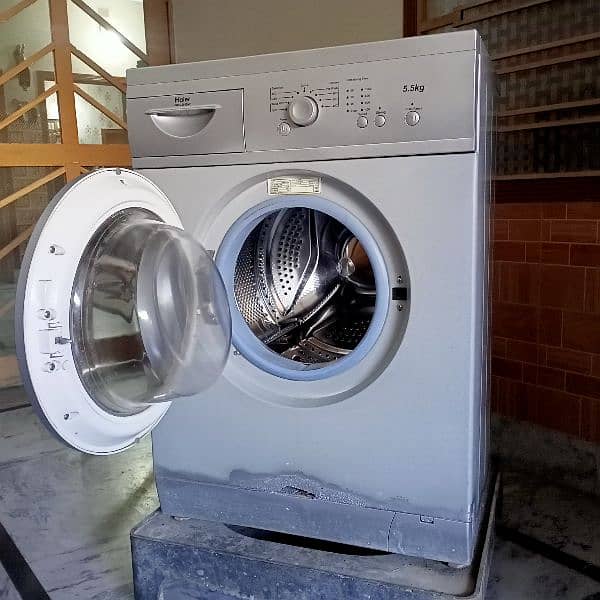 Haier fully automatic washing machine. 3