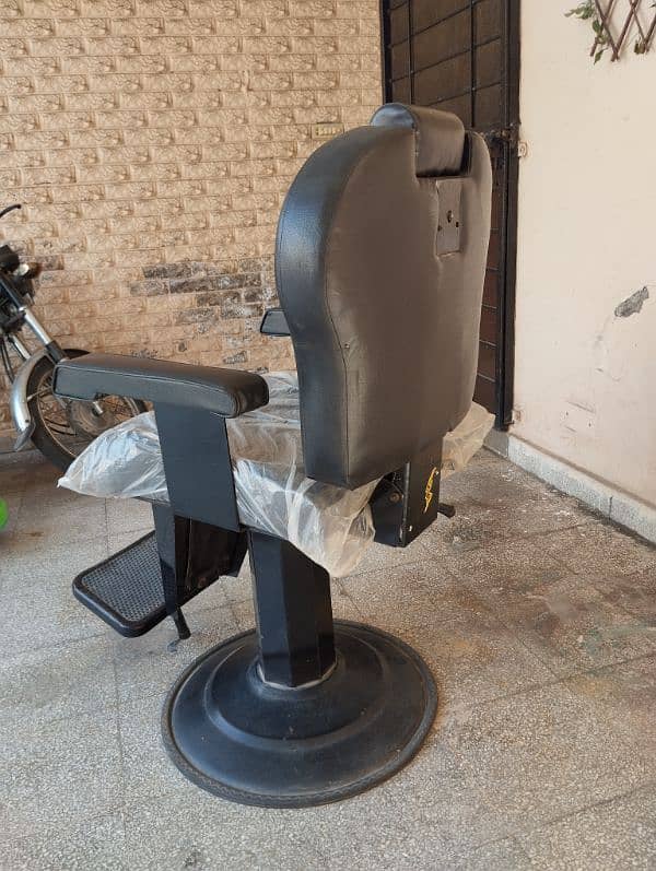 New Salon Chair for sale at a cheap price 3