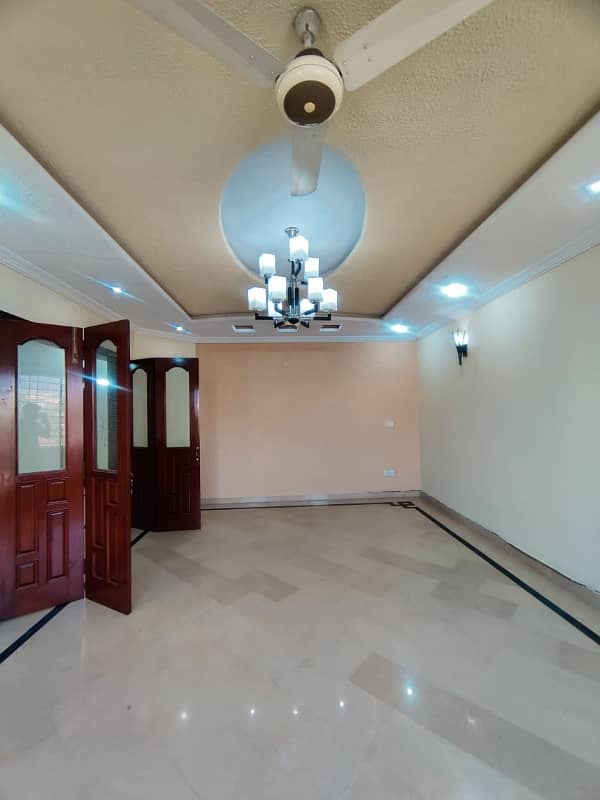 Upper Portion For Rent In F15 Water Gas Electricity All Facilities Near To Markaz Masjid Park Best Location More Five Options Available 7