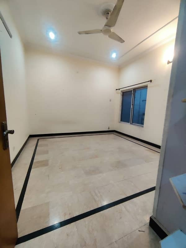 Upper Portion For Rent In F15 Water Gas Electricity All Facilities Near To Markaz Masjid Park Best Location More Five Options Available 17