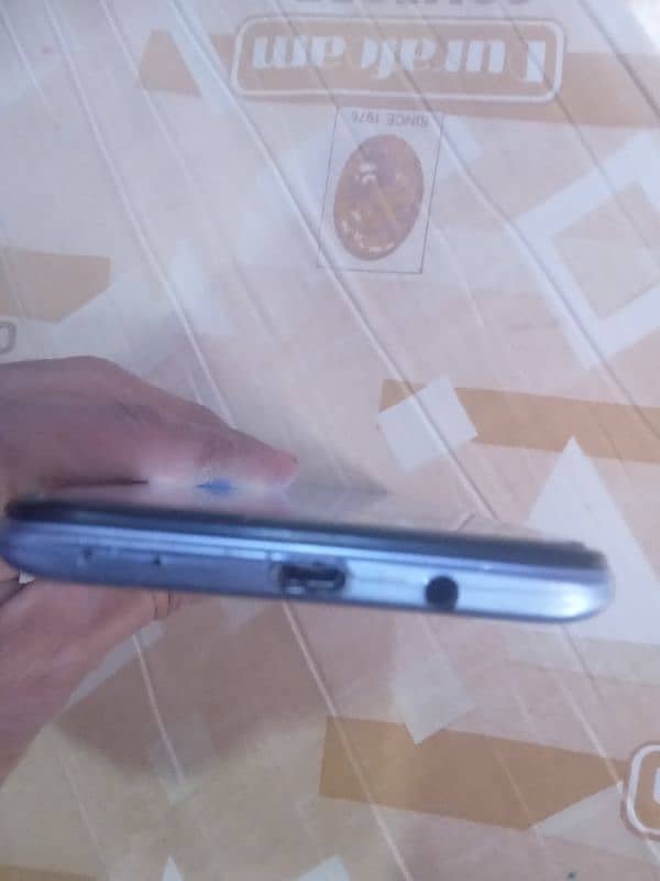 infinix hot 10 play 4/64 2