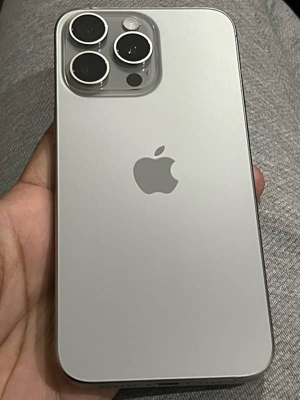 IPhone 15 Pro Max Natural Taitinium 128gb jv 0