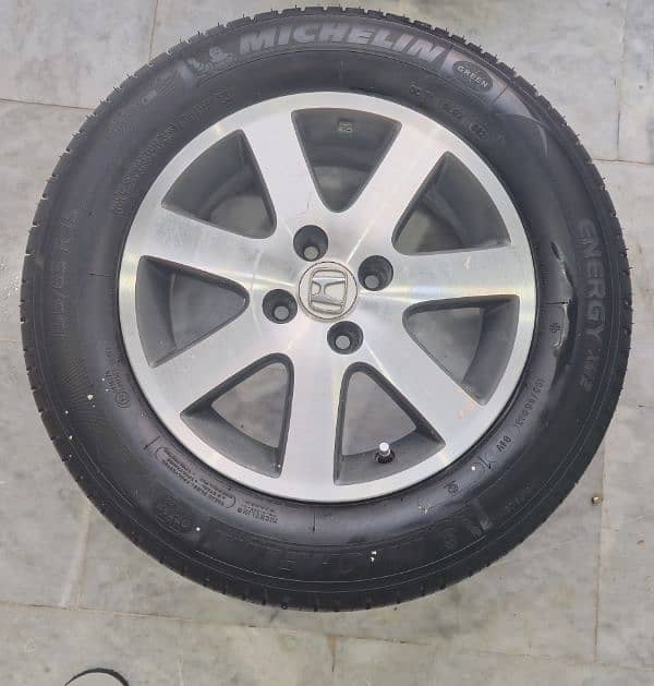 Michellin Tyre with Rim 6