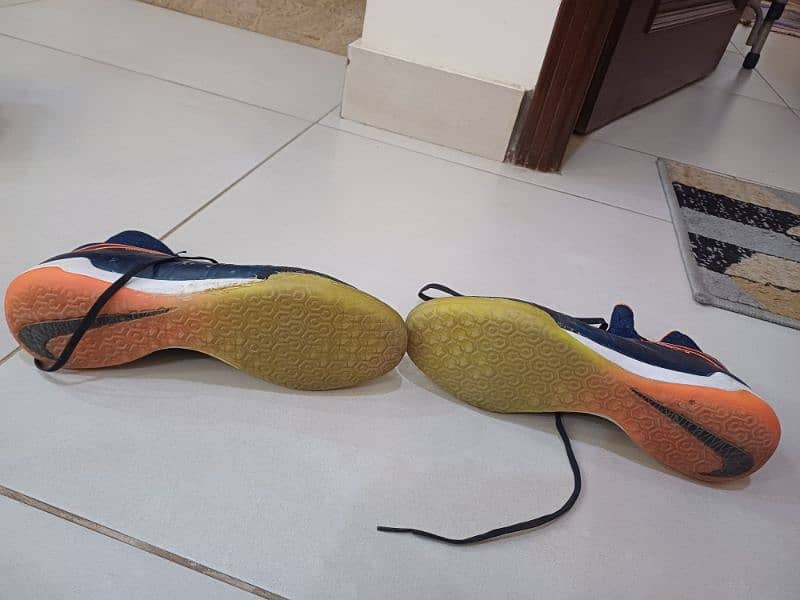 Nike Hypervenom X original imported. Size 6 children 0