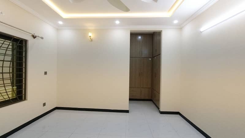 Upper Portion For Rent In G15 Size 12 Marla Water Gas Electricity All Facilities Reasonable Rent Near To Markaz Masjid Park Best Location More Five Options Available 3