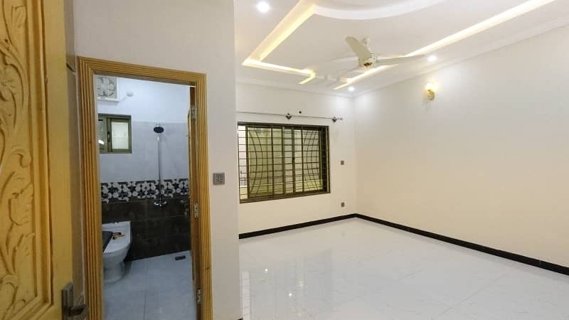 Upper Portion For Rent In G15 Size 12 Marla Water Gas Electricity All Facilities Reasonable Rent Near To Markaz Masjid Park Best Location More Five Options Available 9