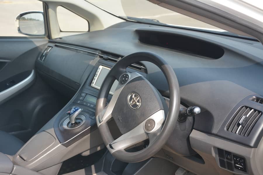 Toyota Prius 2011 S touring 1.8 Hybrid 7