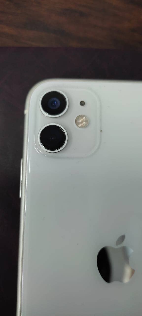 Iphone 11 128GB PTA Approved 3