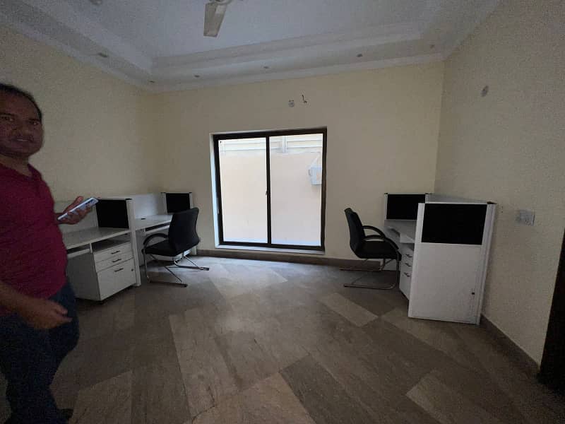 10 Marla Office Commercial Paid Available For Rent 4