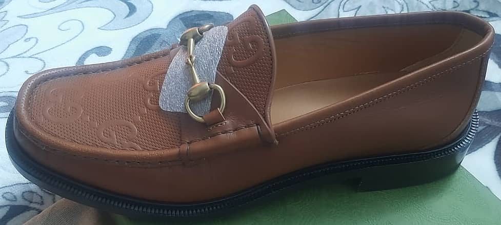 GUCCI SHOES 100 % ORIGNAL 1