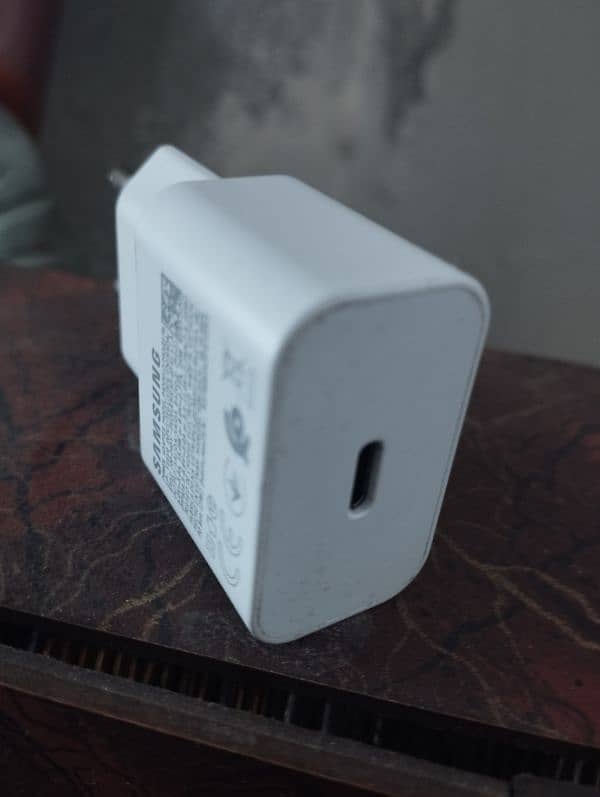 25W power adapter 3