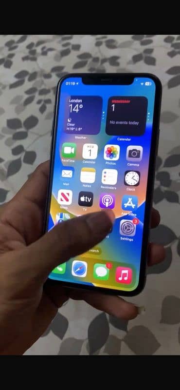 Iphone 11 pro, 64gb, factory, non pta 2