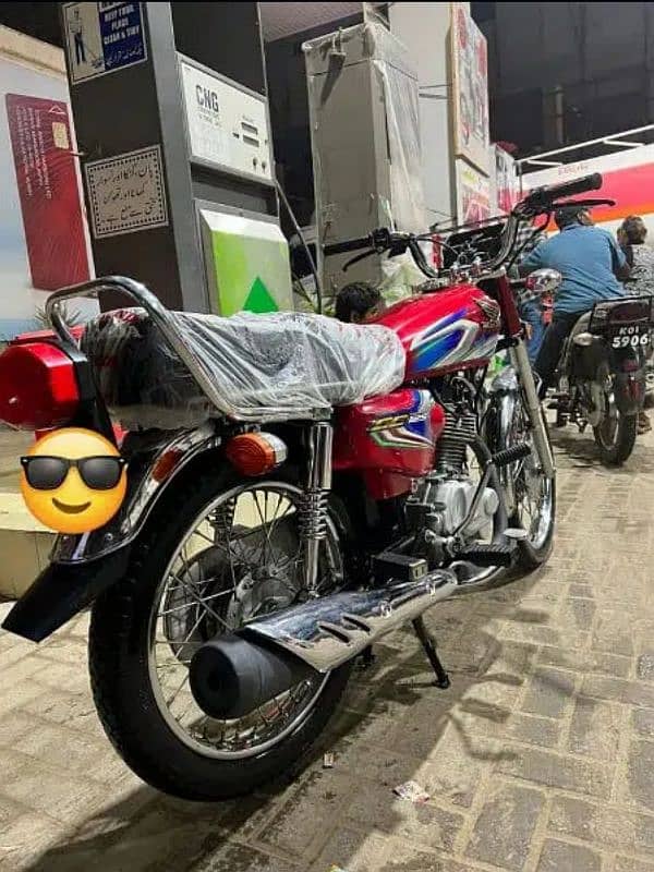 Honda cg 125 2022 good condition first owner karachi num 6