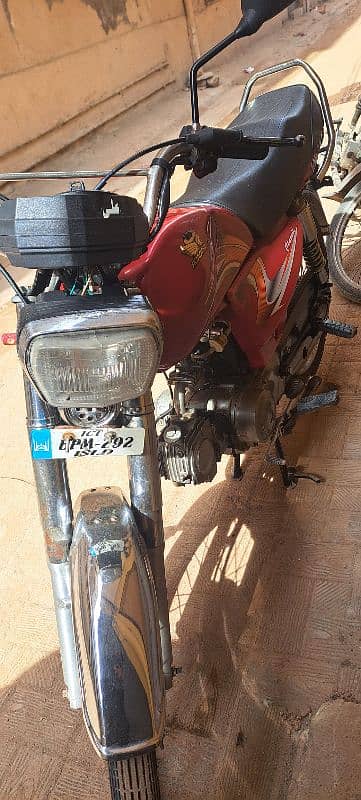 ROad prince 70cc red in good condition. . 4