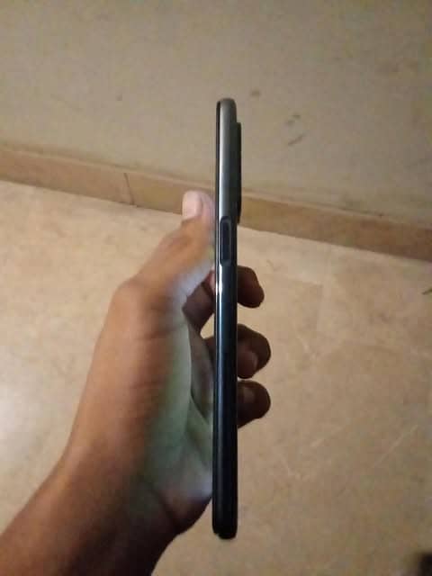 ONE PLUS N200 4 64 gb 1