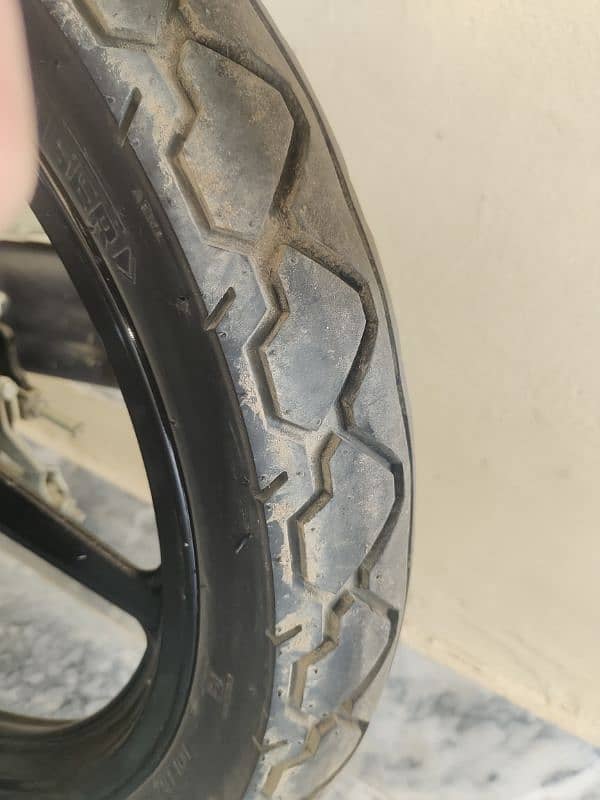 Bike tire 125 Yamaha 125 dx 1