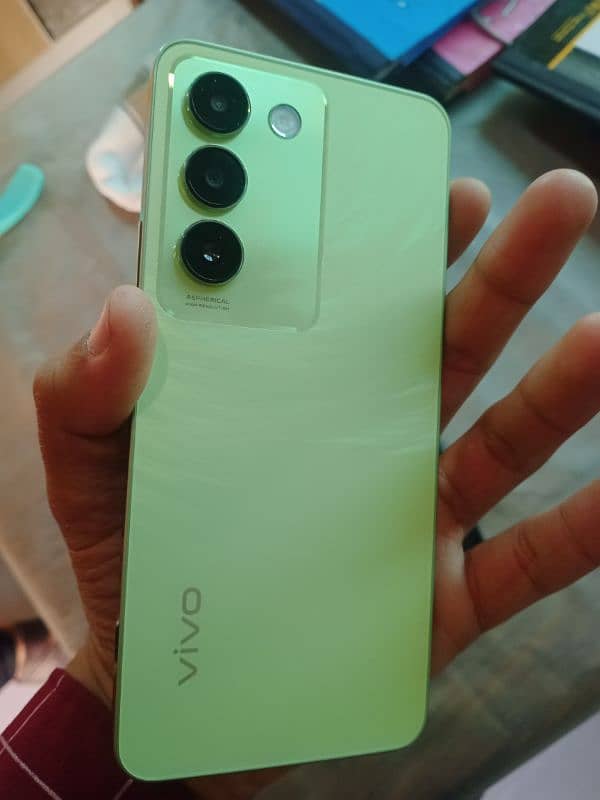 Vivo Y100 1