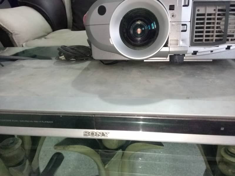 Toshiba made in Japan Projector 1