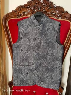 Men's grey decent Waistcoat, Condition used looks like New, Size L,XL