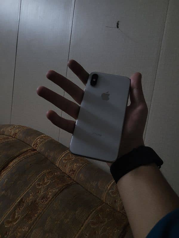 iphone xs white colour 1