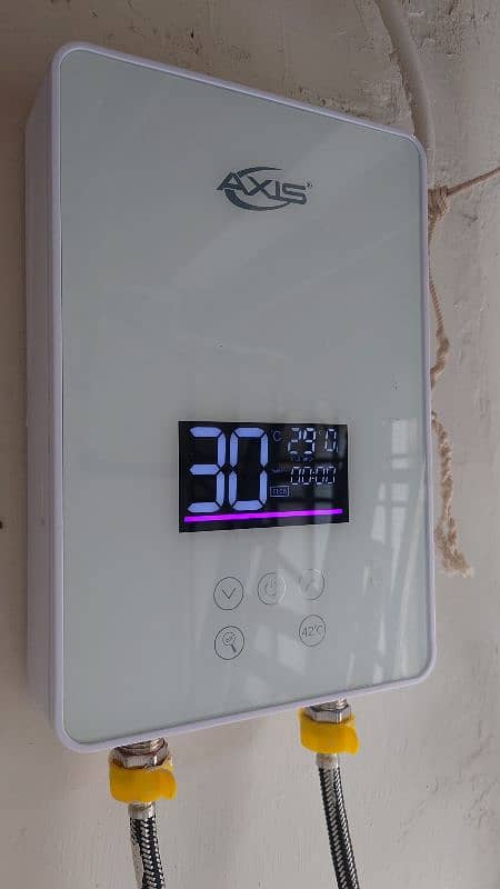 Axis Electric Geyser 1
