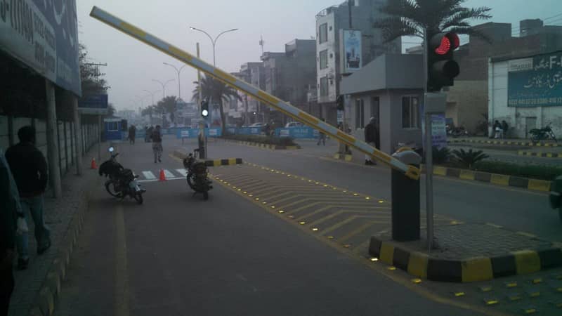 10 MARLA PLOT VERY HOT LOCATION 60 FEET ROAD SALE IN PAK ARAB SOCIETY PH1 LHR 4