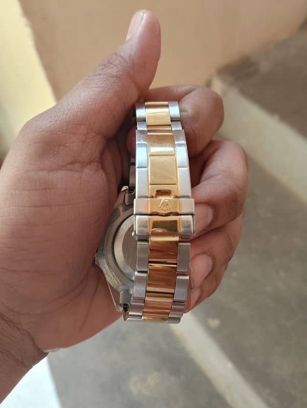 Rolex watch he new he bilkul zada us nahi he original he 7