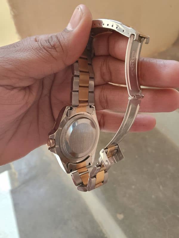 Rolex watch he new he bilkul zada us nahi he original he 10