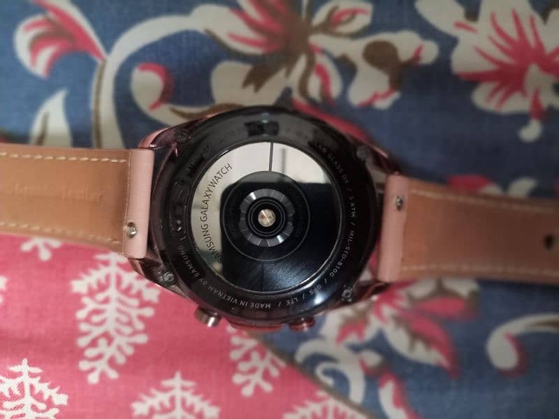 Women's Smartwatch (Samsung watch3) 1