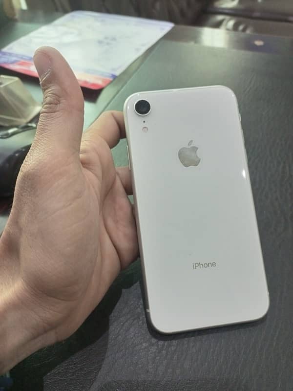 iphone XR 128gb 3