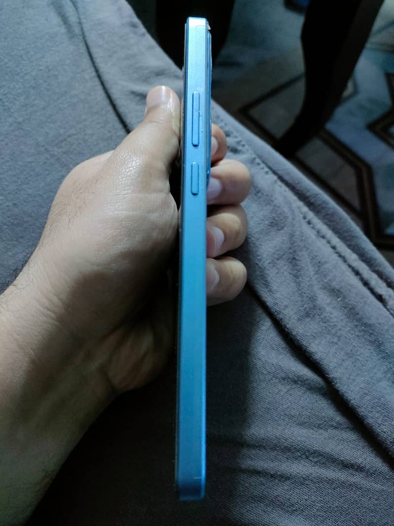 OPPO Reno 11F 5g. 3