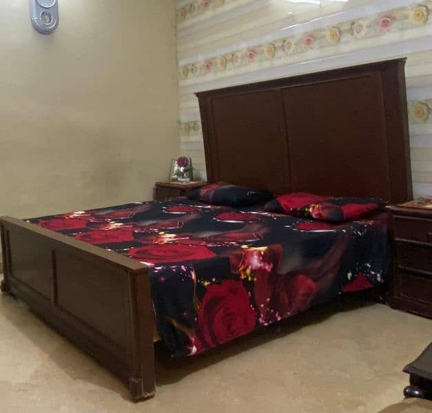 Wooden Double Bed 0