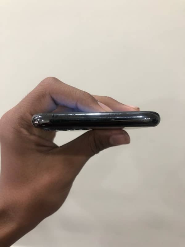 iPhone 11 Pro 256GB PTA 3