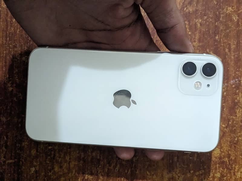 iphone 11 white 7