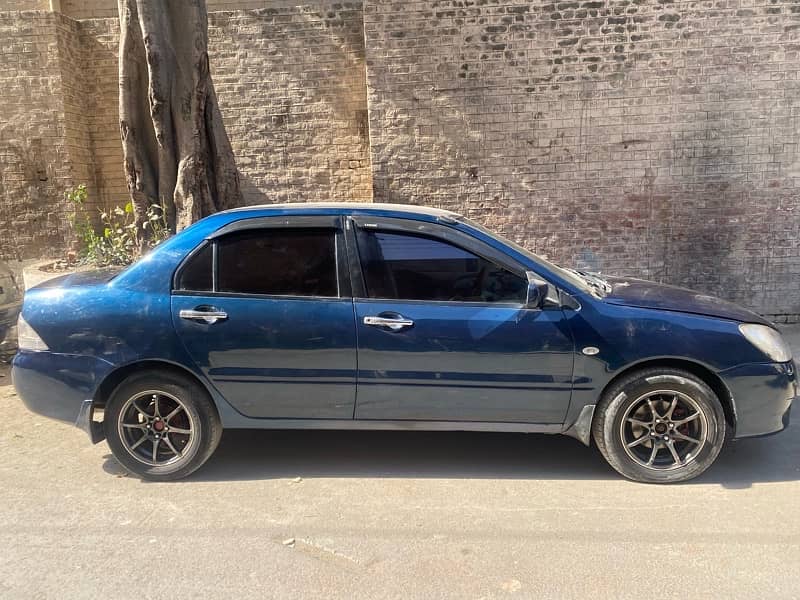 Mitsubishi Lancer 2005 3